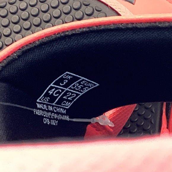 PUMA COOL CAT JR YOUTH KID’S SLIDES SANDALS COLOR: RED AND BLACK - Picture 2 of 9